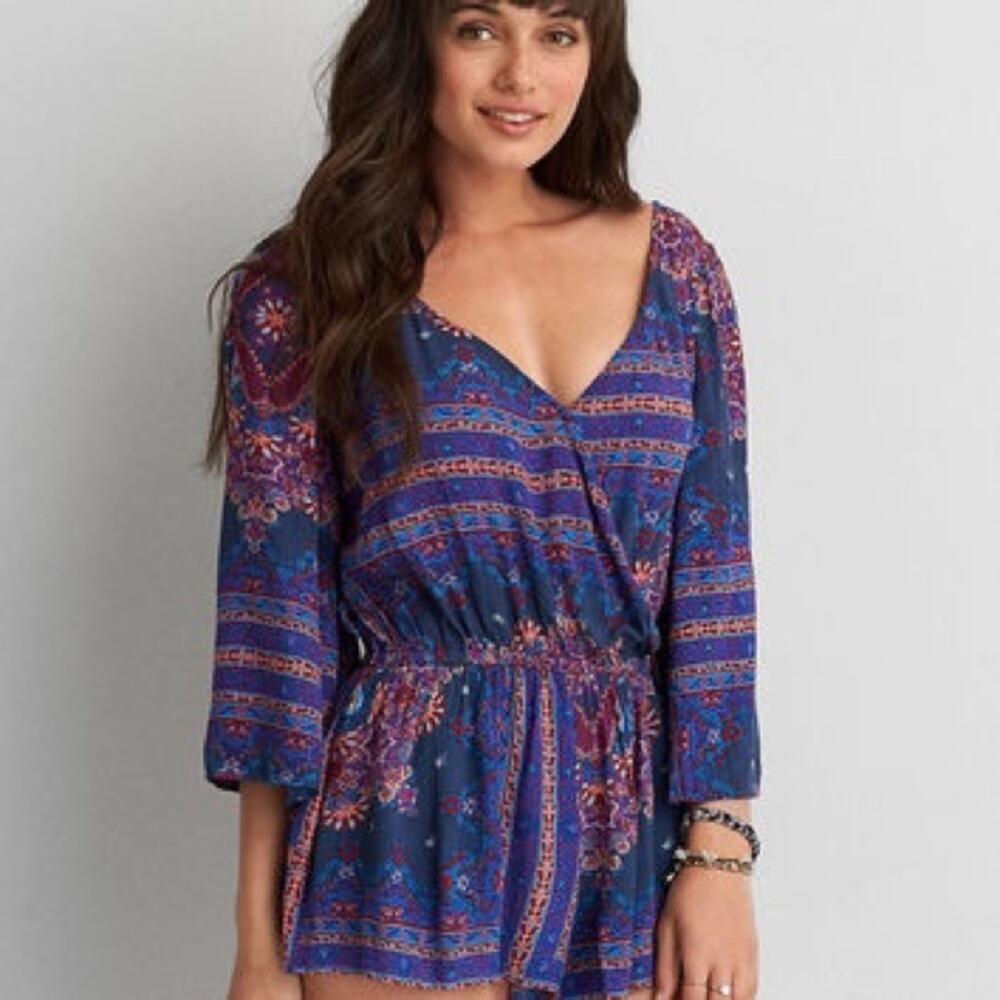 American Eagle Navy Floral Long Sleeve Romper XS